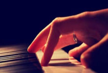 萨哈：曼联需要能在逆境中进球的前锋.